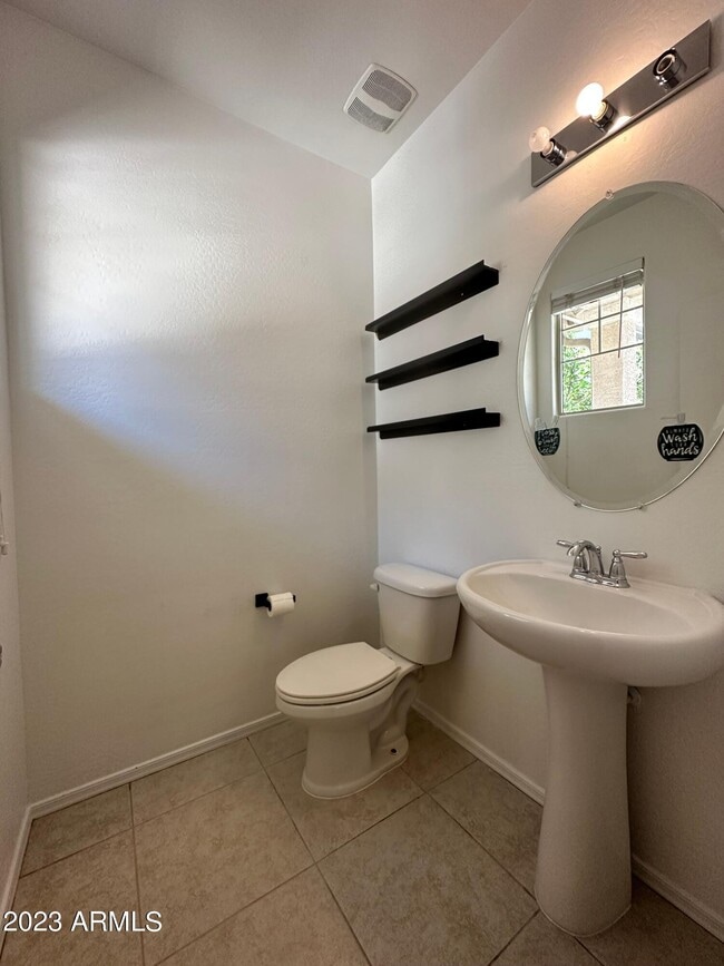 Photo - 2538 N 73RD Dr