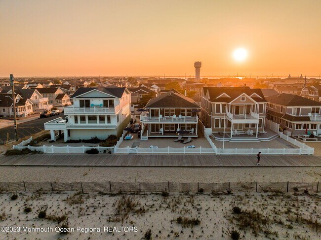 1404 Oceanfront