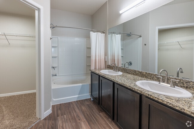 2BR, 2BA - 1197SF - Primary Bathroom - South Blvd
