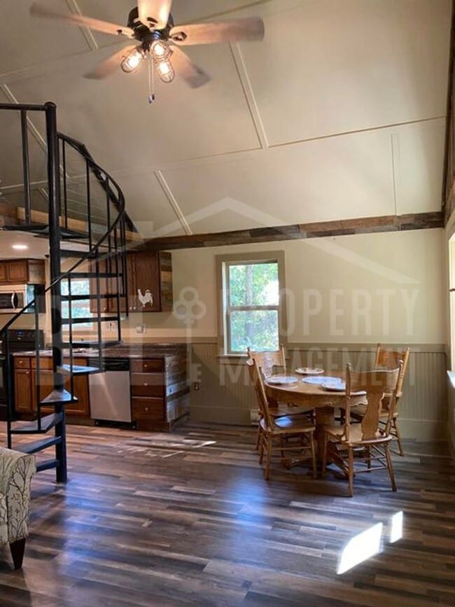 Photo - Rustic One Bedroom Cabin with Loft
