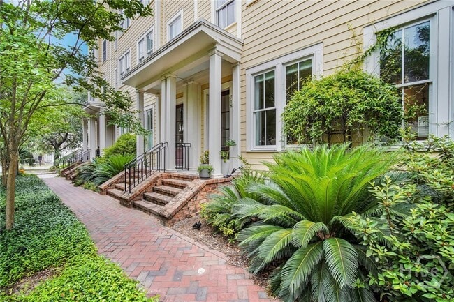 Photo - 718 Tattnall St