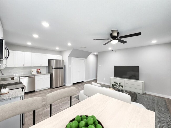 Photo - 7735 Orebo St