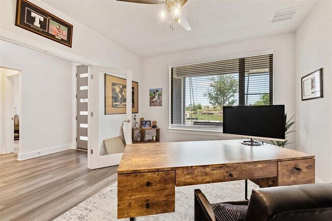 Photo - 7600 Hillock Terrace