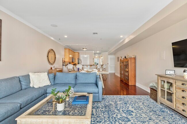 Photo - 615 Adams St Unit 4E