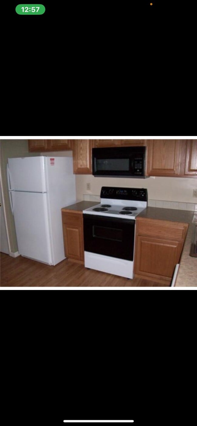 Photo - 125 E Rouse St