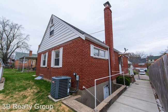 Photo - 4 br, 1 bath House - 1001 Covedale Ave.