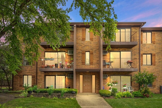 Photo - 730 Briar Hill Ln Condo Unit 5