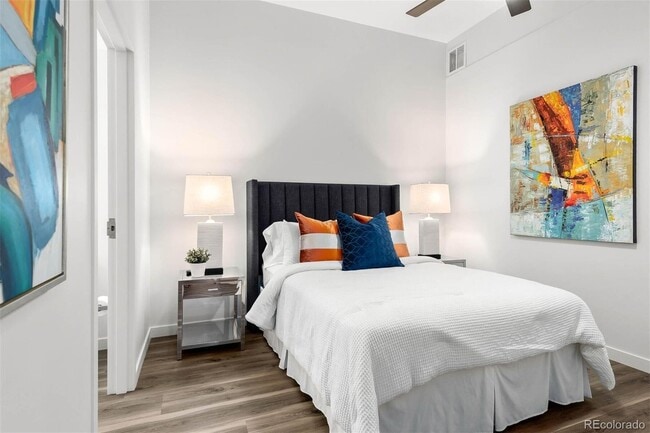 Building Photo - 3100 Huron St Unit 3Q