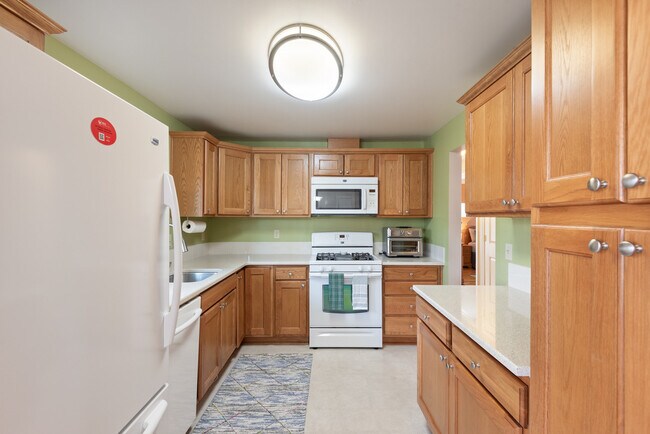 Photo - 5330 SW Mayfair Ct