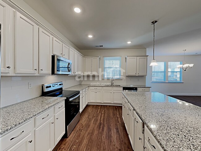 Photo - 216 Latitia Lane