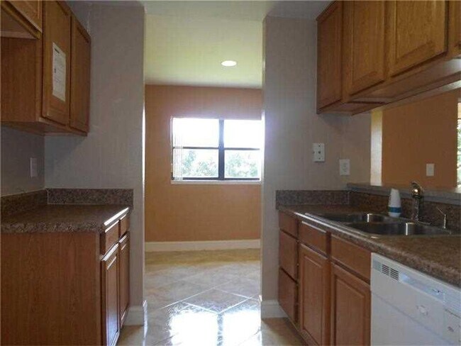 Photo - 4014 NW 87th Ave Unidad 4014