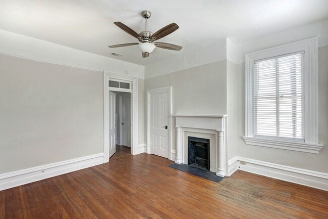 Photo - 218 E Henry St Unidad B