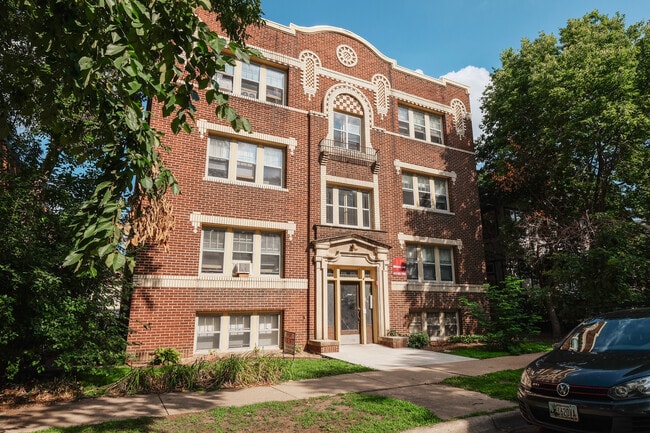 Building Photo - Colfax Villas Rental