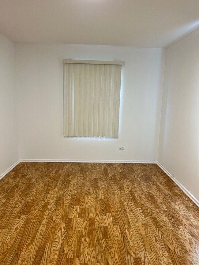 Photo - 408 W Inverrary Ln