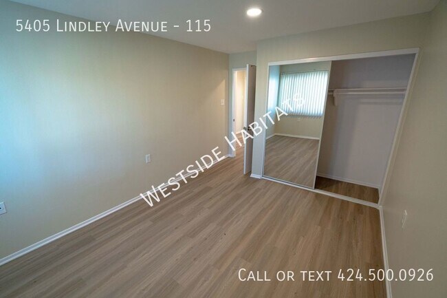 Photo - 5405 Lindley Ave Unidad 115