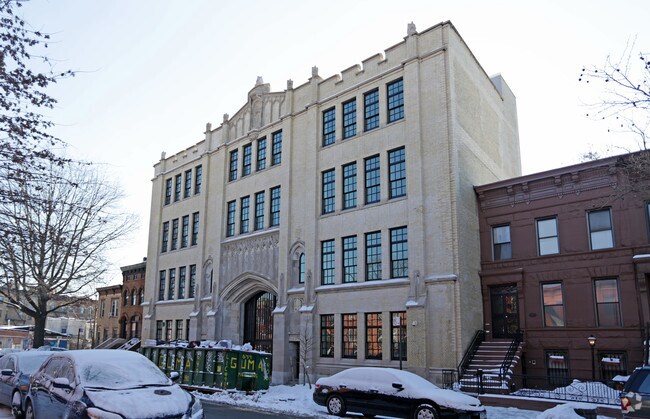 180 Bainbridge - 180 Bainbridge