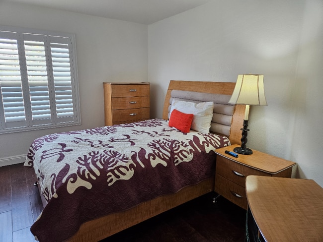 Building Photo - 2648 N Ontario Dr Rental