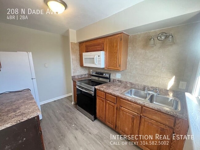 Photo - 208 N Dade Ave