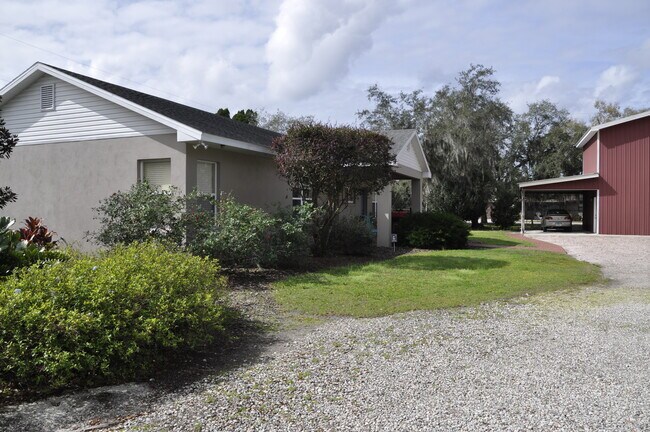 Photo - 5123 Spirit Lake Rd