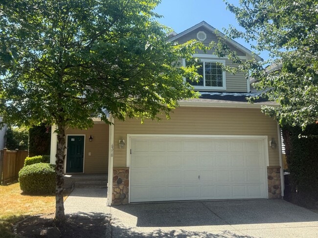 Spacious 4 Bed 3 Bath Home in a Prime Loca... - Spacious 4 Bed 3 Bath Home in a Prime Loca...