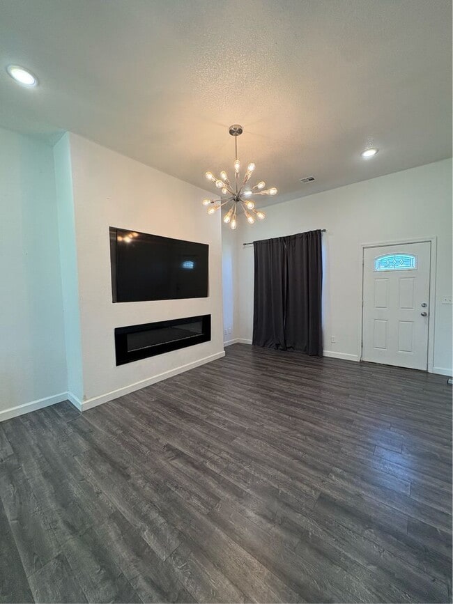 Photo - 2409 S Willard Ave
