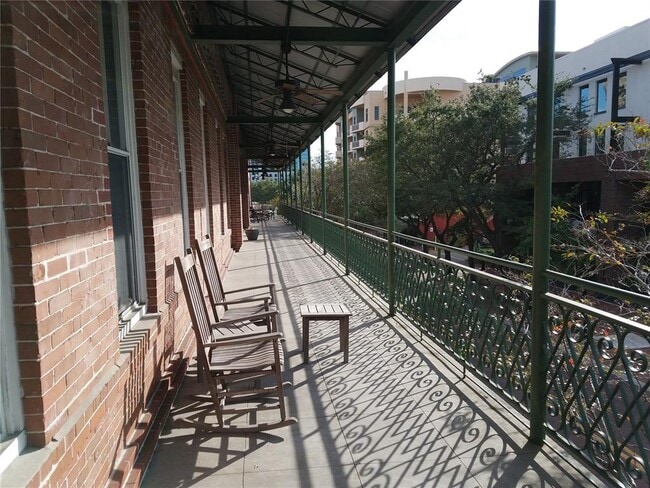 Photo - 1209 N Franklin St Unit H
