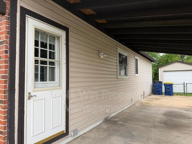 Photo - 3015 Matlock Dr