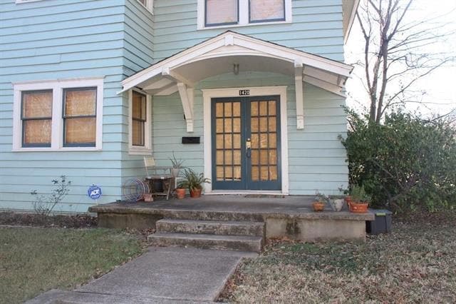 Photo - 1420 W 10th St