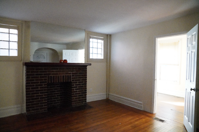 Photo - 3410 Gwynns Falls Pkwy Apartamento Unidad 1st Fl