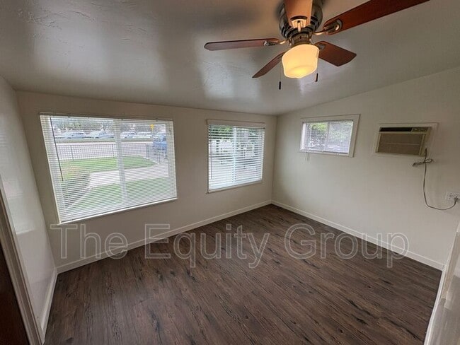 Photo - 309 W Noble Ave