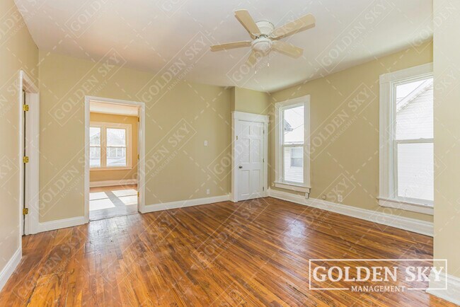 Photo - 900 1/2 West Main Street - NA