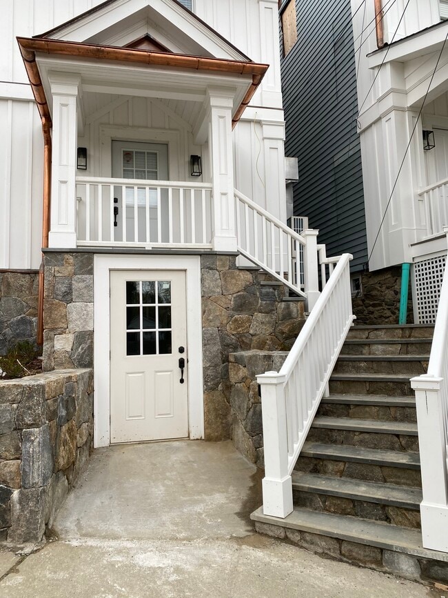 Photo - 48 Church St