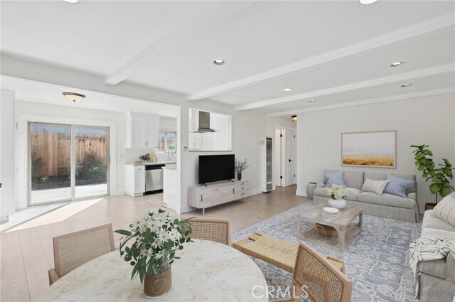 Photo - 2048 Garden Ln