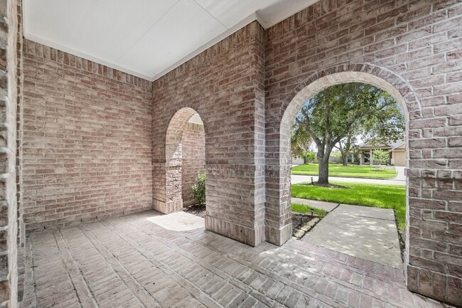 Photo - 1314 Deerbrook Dr