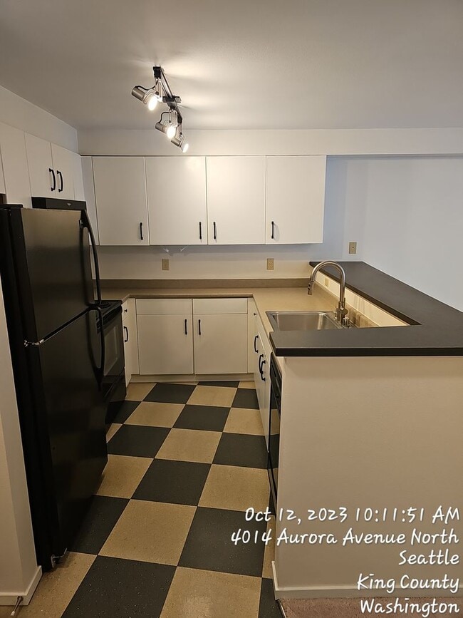 Photo - Cobrizo Condominium - $1695.00 1 bedroom, ... Unit 210