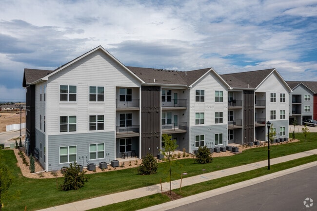 Mountain View Apartments at RainDance