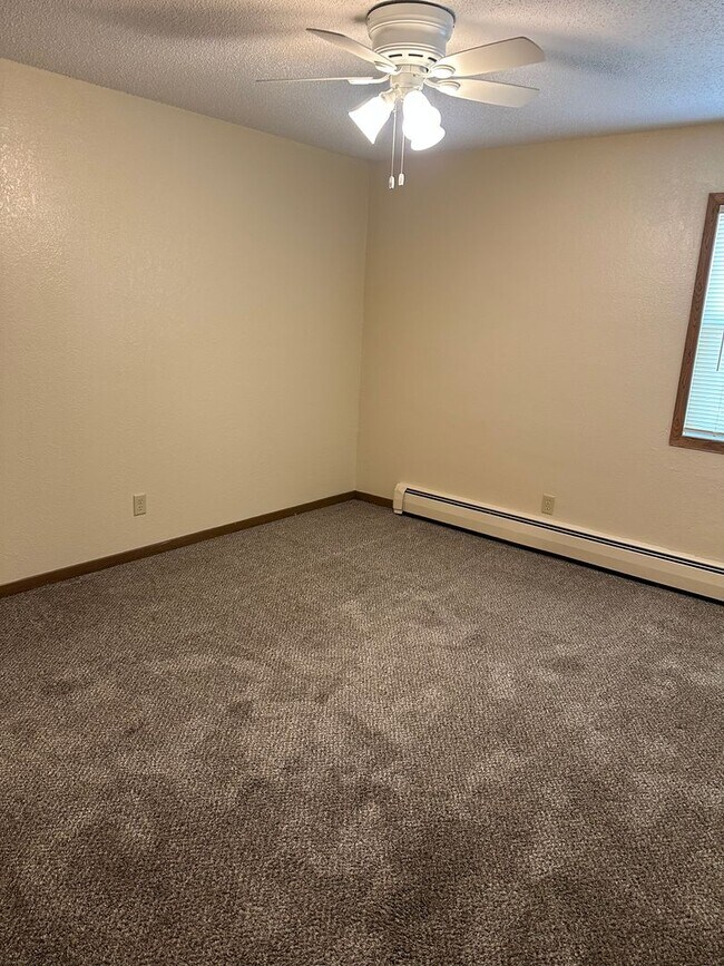 Photo - Forestview 1 Bedroom Upper Unit Unidad 1526-2