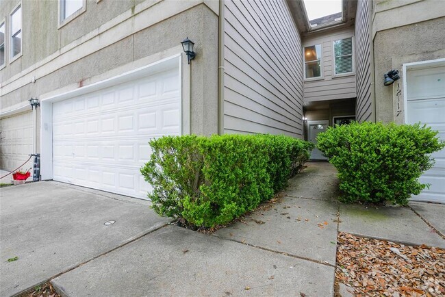 Building Photo - 12115 Dashwood Dr Rental
