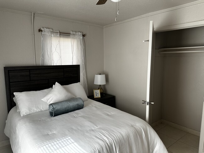 Photo - Albores Apartments