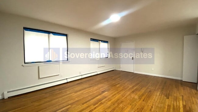 Building Photo - 49 Cooper St Unit 1A Rental