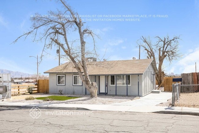 Building Photo - 2305 Saber Dr
