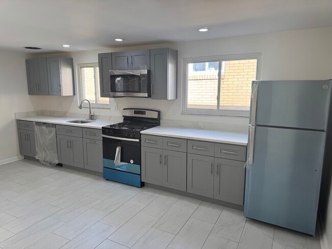 Photo - 1641 Jancey St