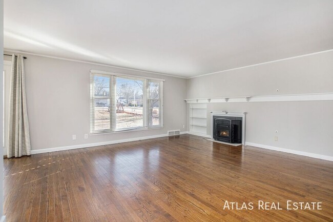 Photo - 7535 Briar St