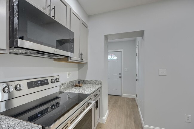 15 N Abington Ave