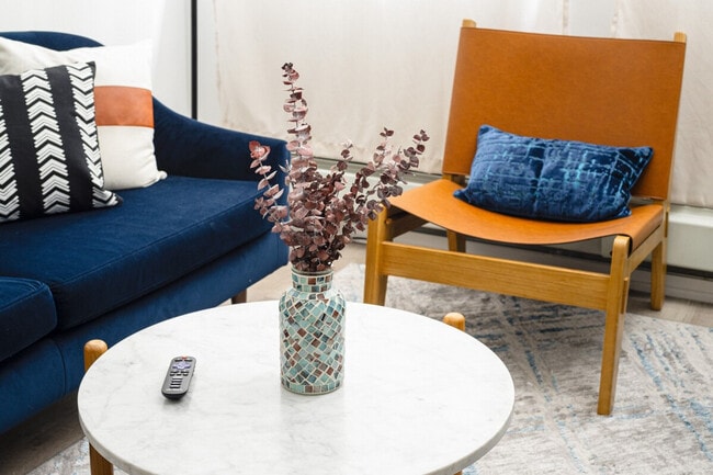 Building Photo - 46 Nassau St