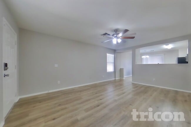 Photo - 11514 W Wethersfield Rd