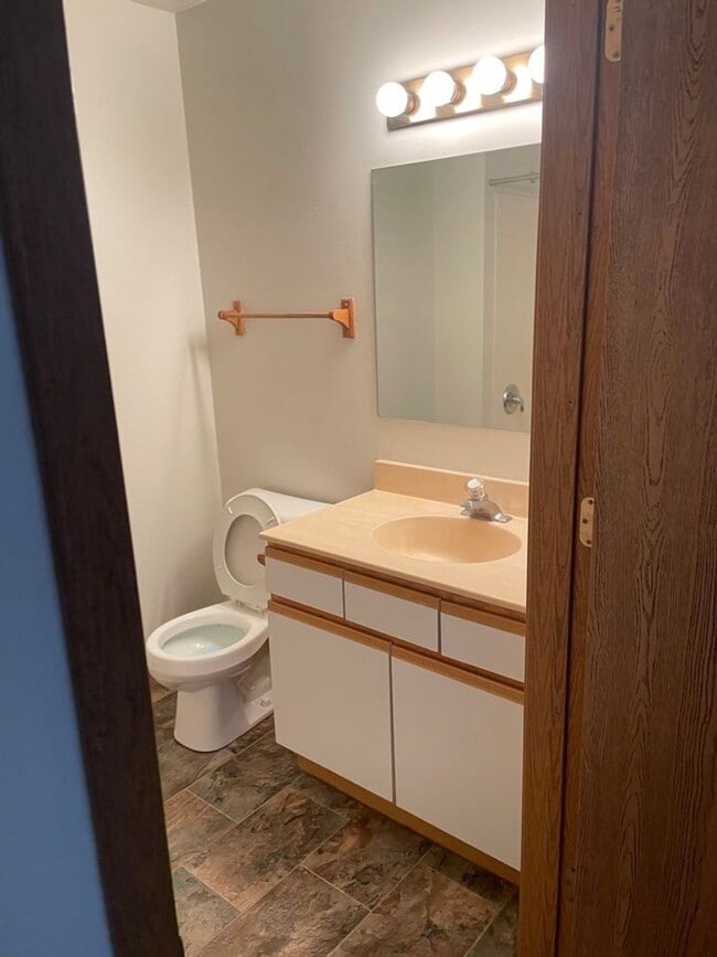 Photo - The Meadows (Amy Dr)