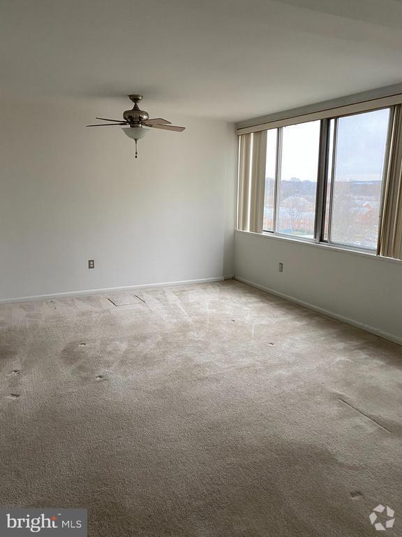 Building Photo - 6631 Wakefield Dr Unit 801 Rental