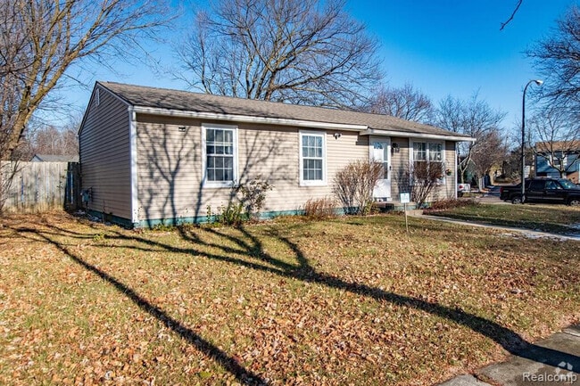 Building Photo - 2163 Hemlock Dr Rental