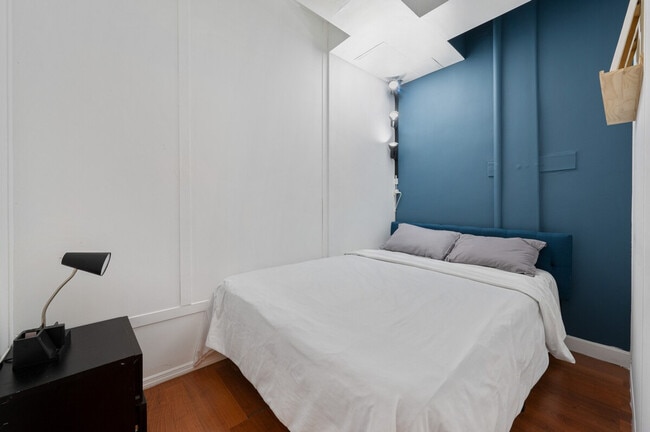 Photo - 345 W 35th St Unidad ID1471262P